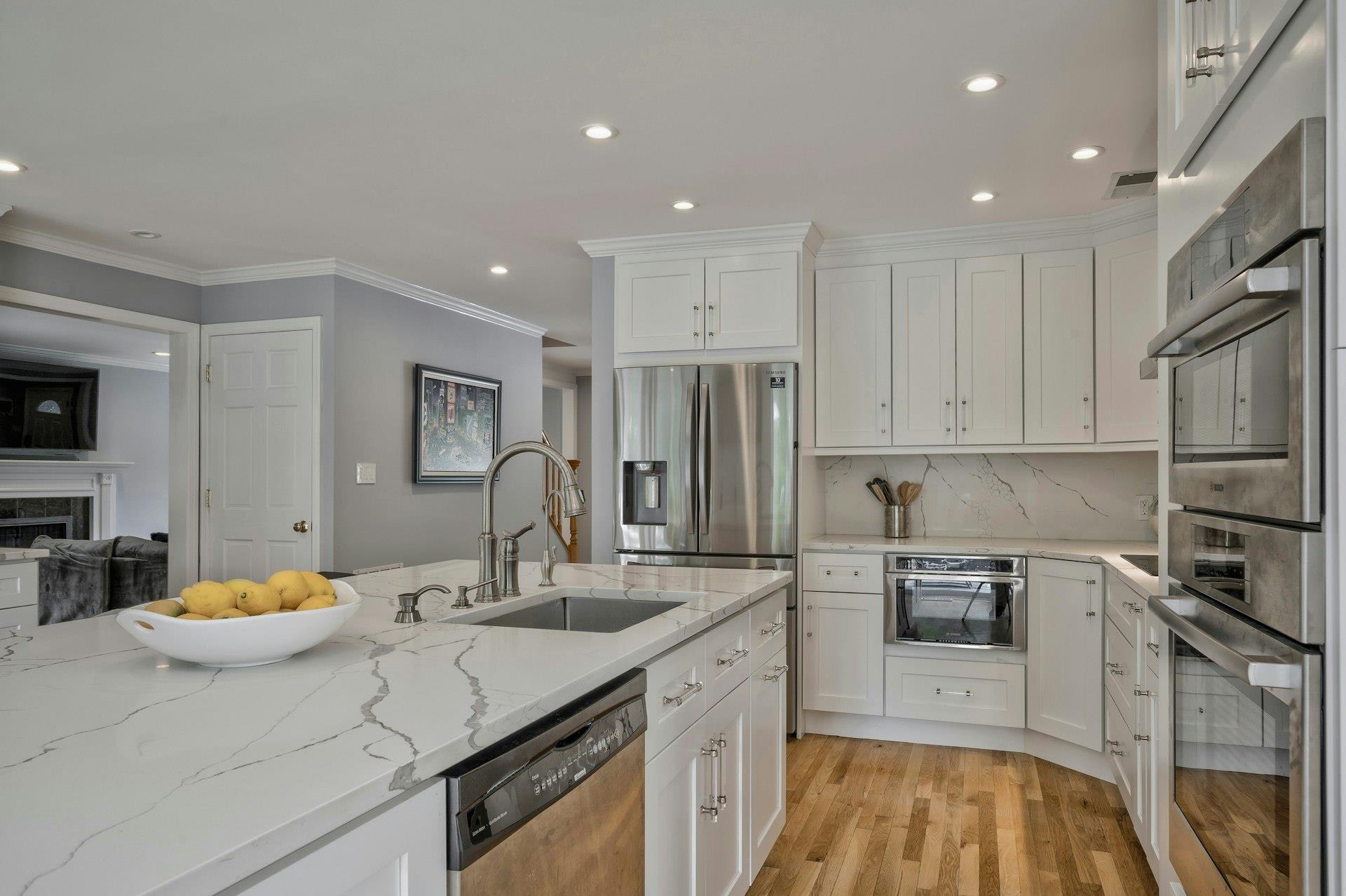 16 Andover Lane, Manhasset, New York image 20