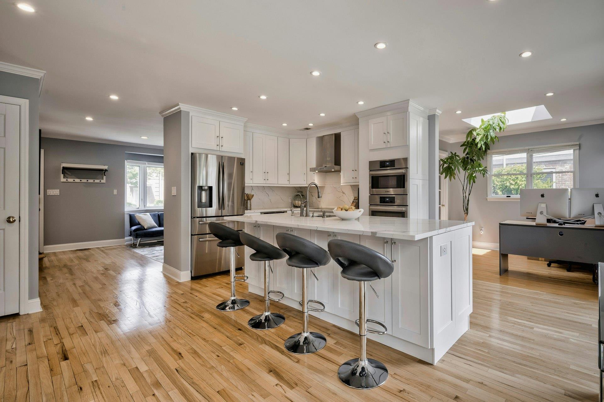 16 Andover Lane, Manhasset, New York image 14