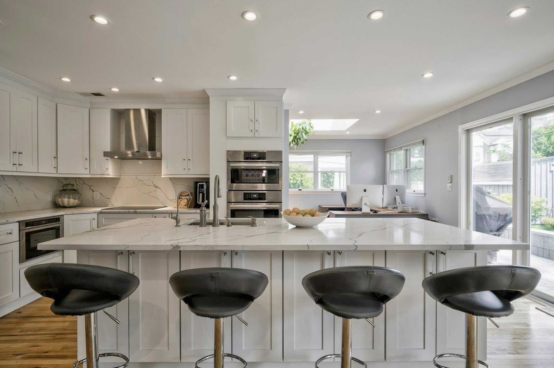 16 Andover Lane, Manhasset, New York image 15