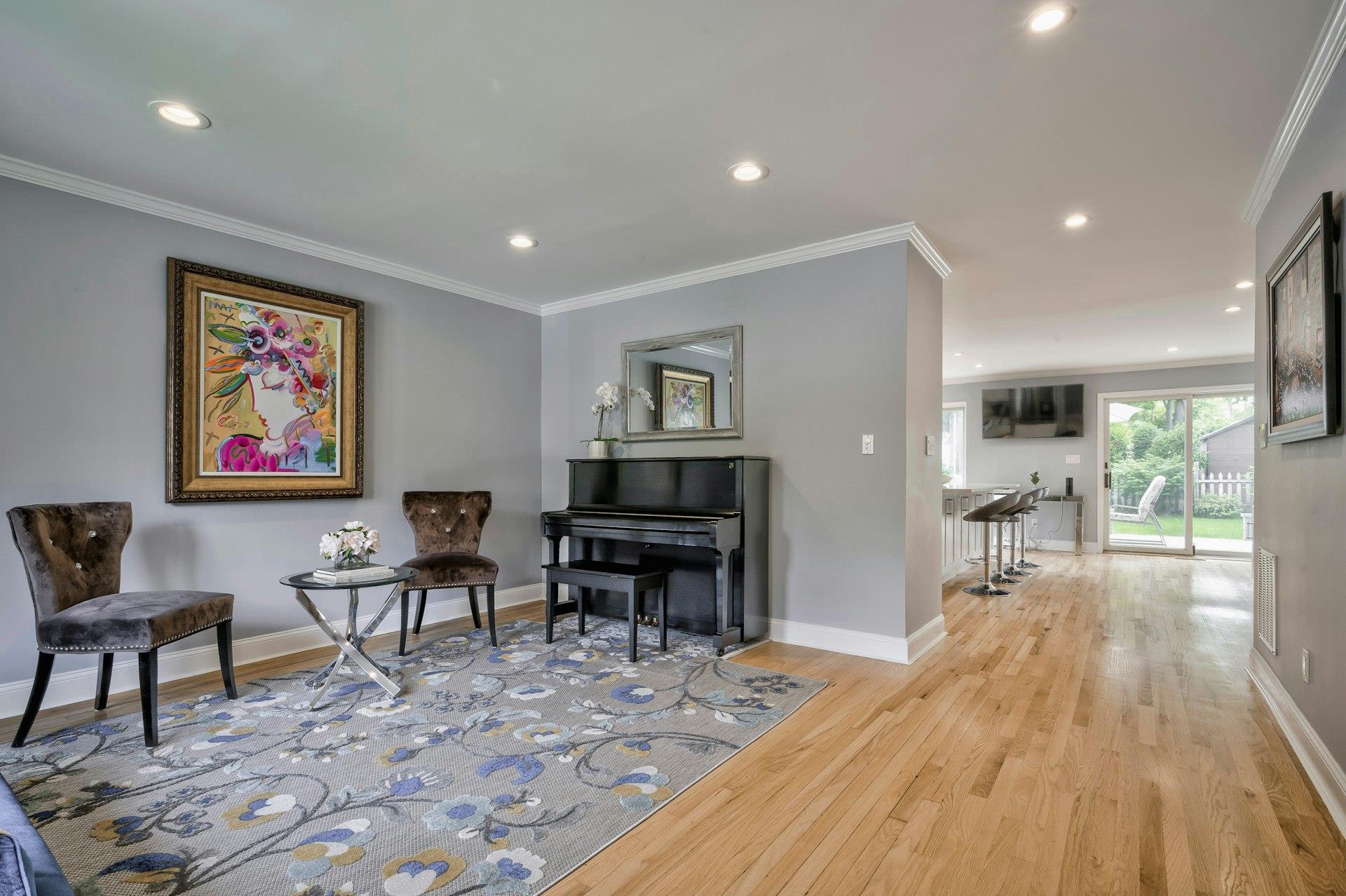 16 Andover Lane, Manhasset, New York image 10