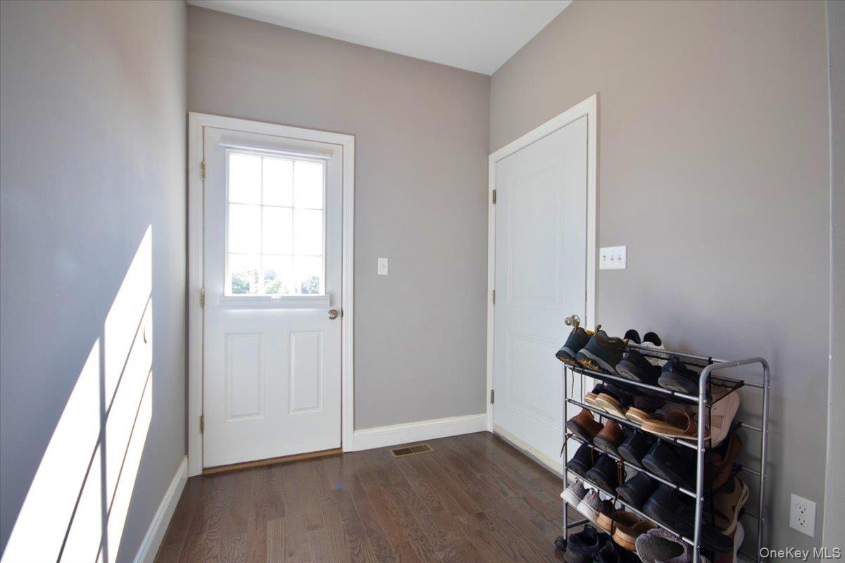 Highland, New York 12528, United States, 3 Bedrooms Bedrooms, ,3 BathroomsBathrooms,Residential,Active,209974