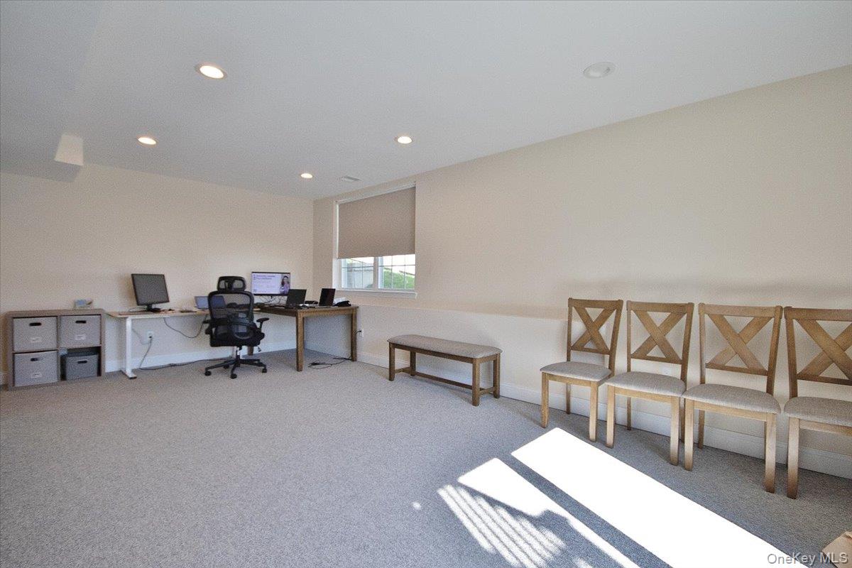 Highland, New York 12528, United States, 3 Bedrooms Bedrooms, ,3 BathroomsBathrooms,Residential,Active,209974