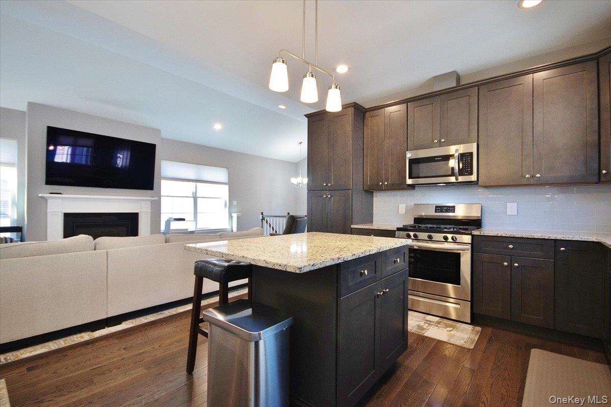 Highland, New York 12528, United States, 3 Bedrooms Bedrooms, ,3 BathroomsBathrooms,Residential,Active,209974