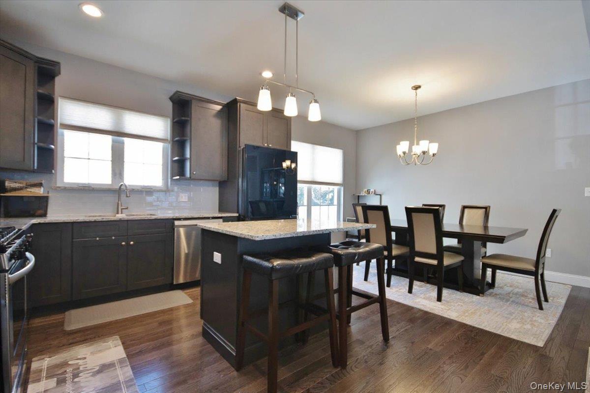 Highland, New York 12528, United States, 3 Bedrooms Bedrooms, ,3 BathroomsBathrooms,Residential,Active,209974