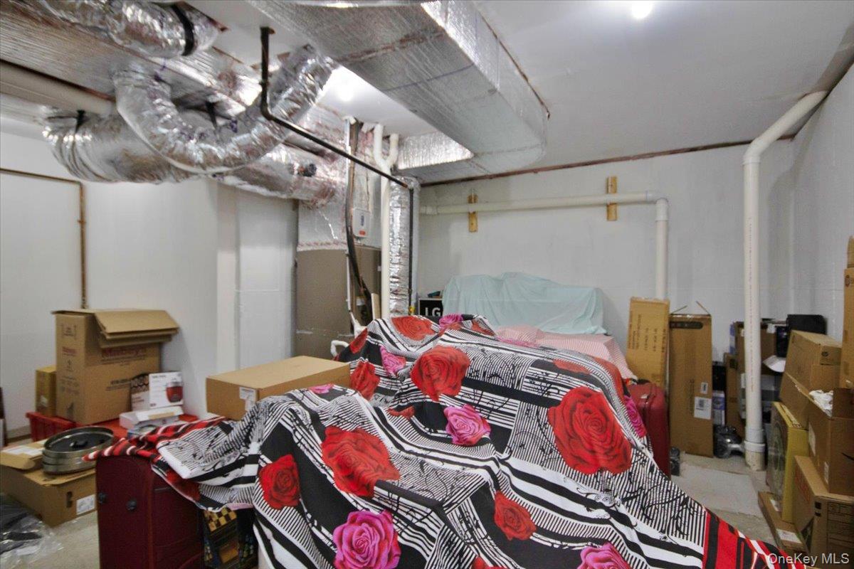 Highland, New York 12528, United States, 3 Bedrooms Bedrooms, ,3 BathroomsBathrooms,Residential,Active,209974