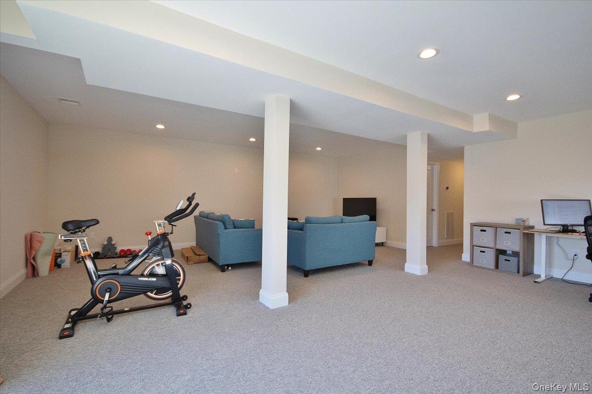 Highland, New York 12528, United States, 3 Bedrooms Bedrooms, ,3 BathroomsBathrooms,Residential,Active,209974