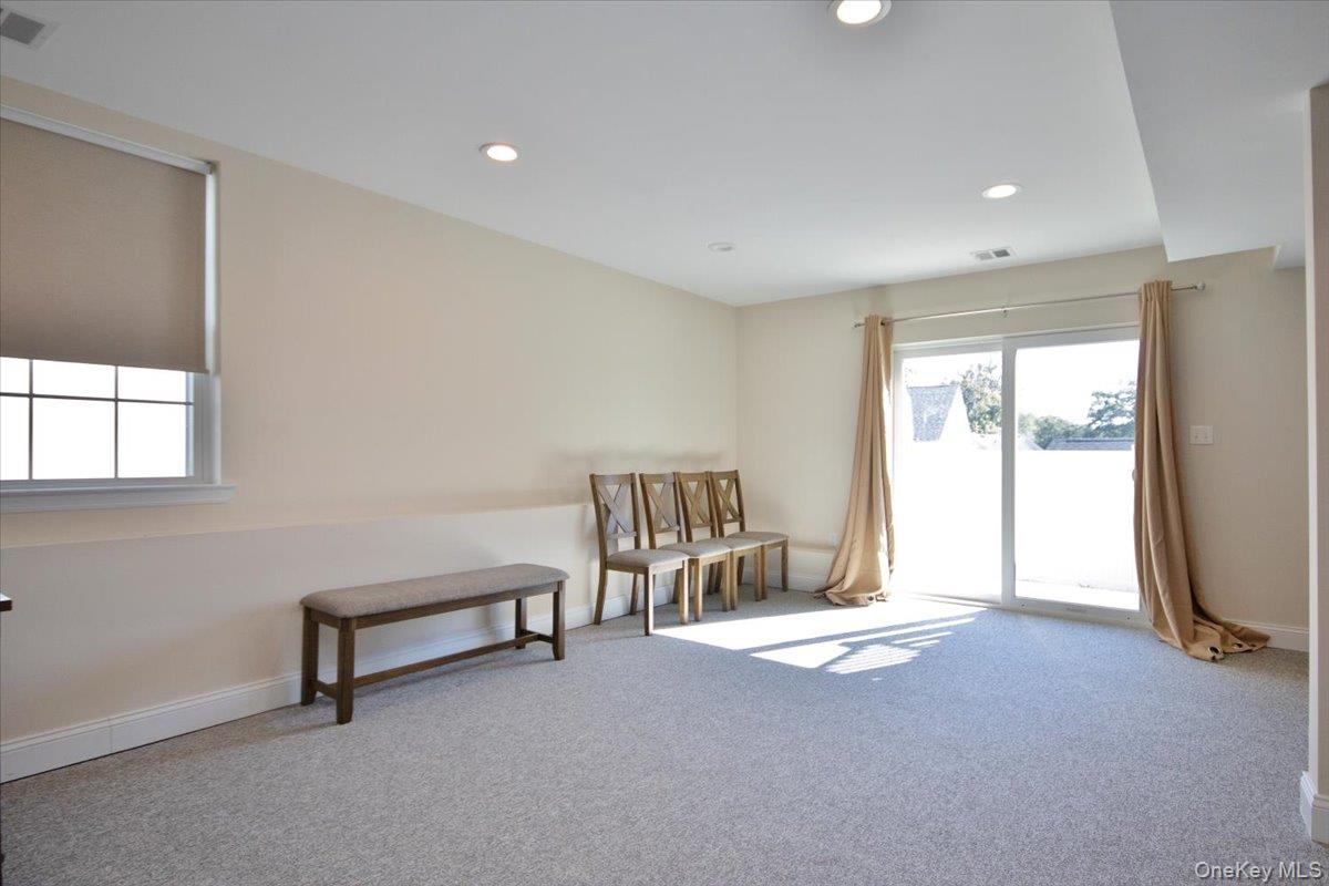 Highland, New York 12528, United States, 3 Bedrooms Bedrooms, ,3 BathroomsBathrooms,Residential,Active,209974