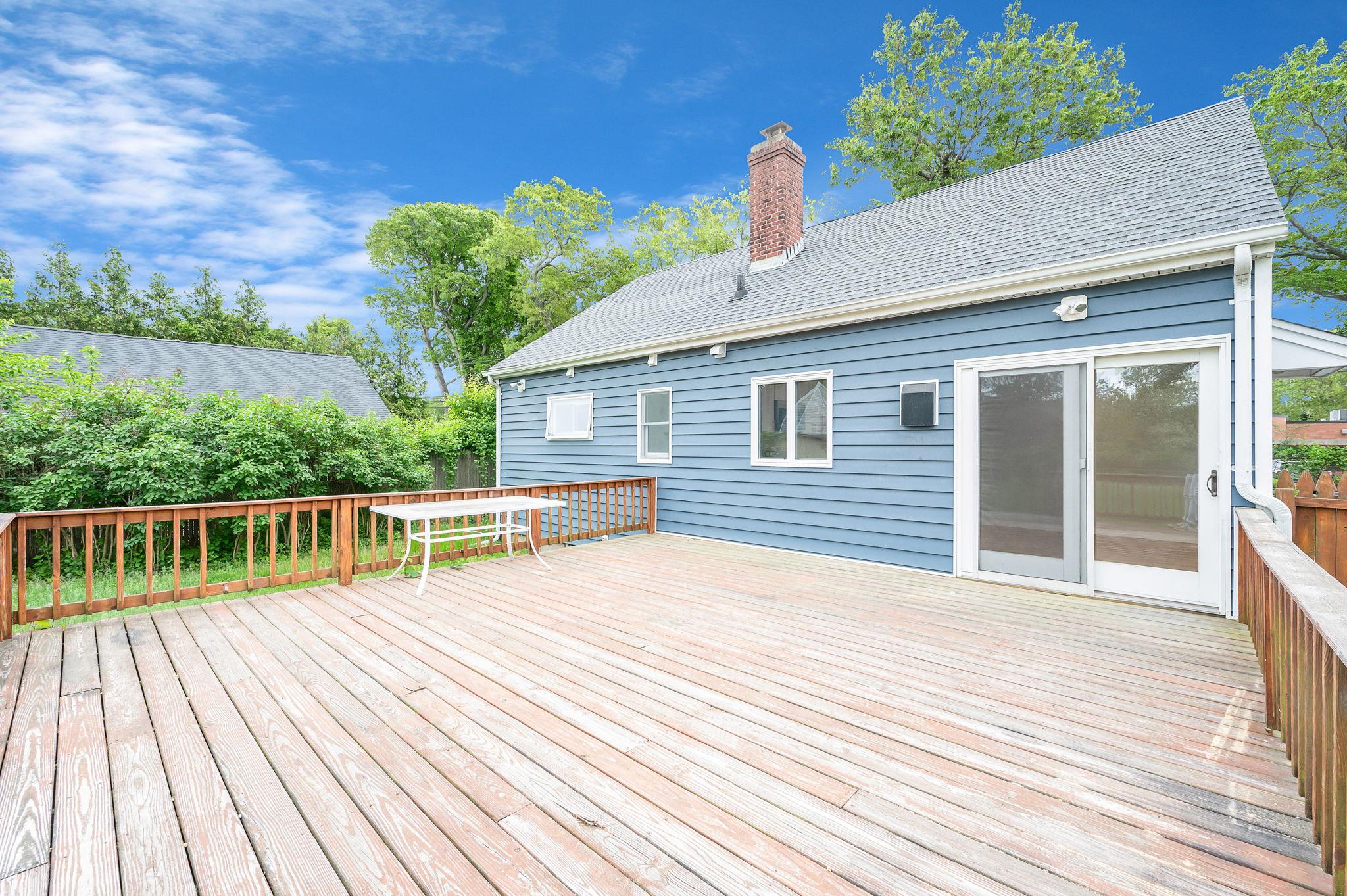 30 Millbrook Lane, Riverhead, New York image 27