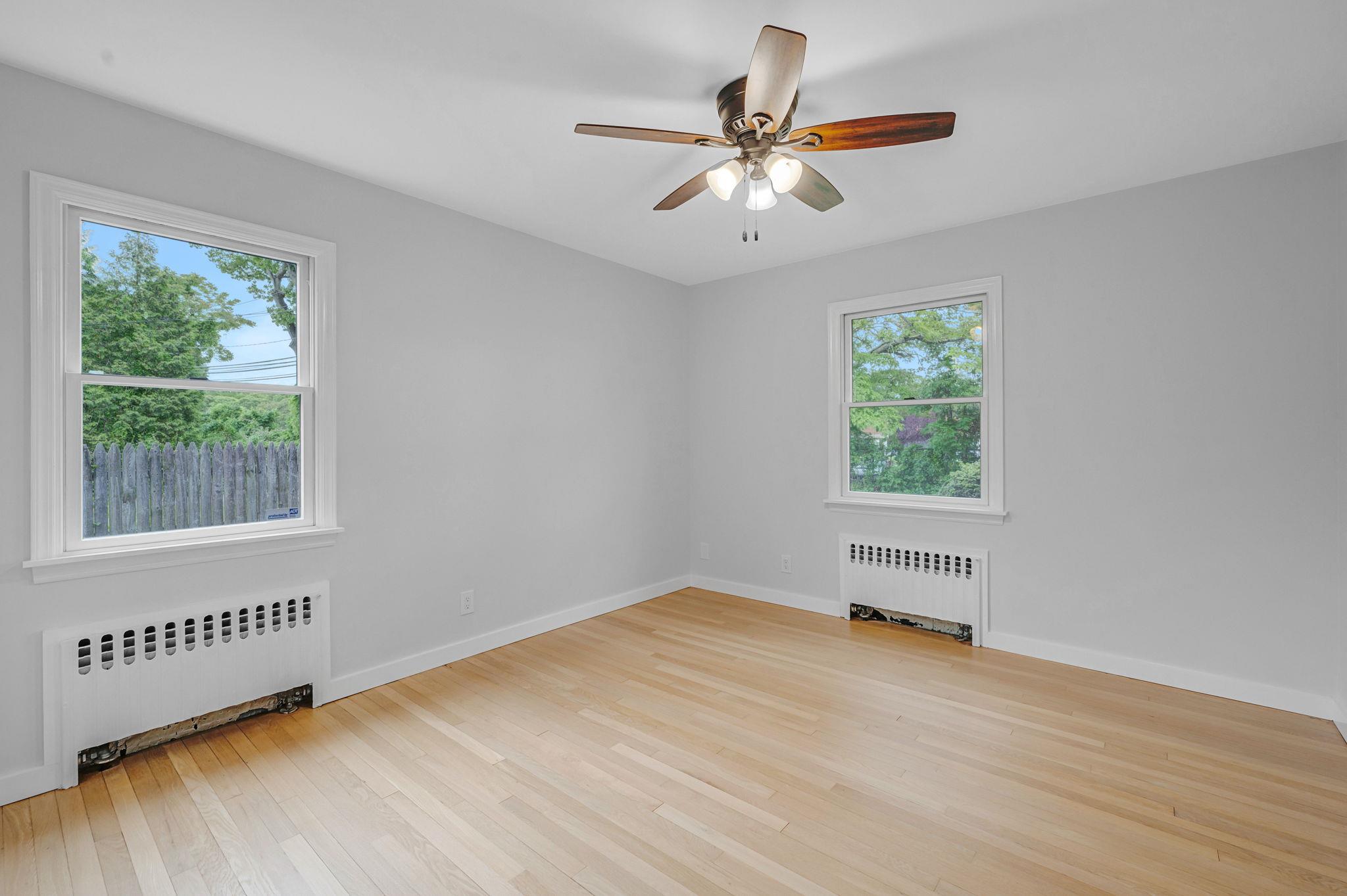 30 Millbrook Lane, Riverhead, New York image 11