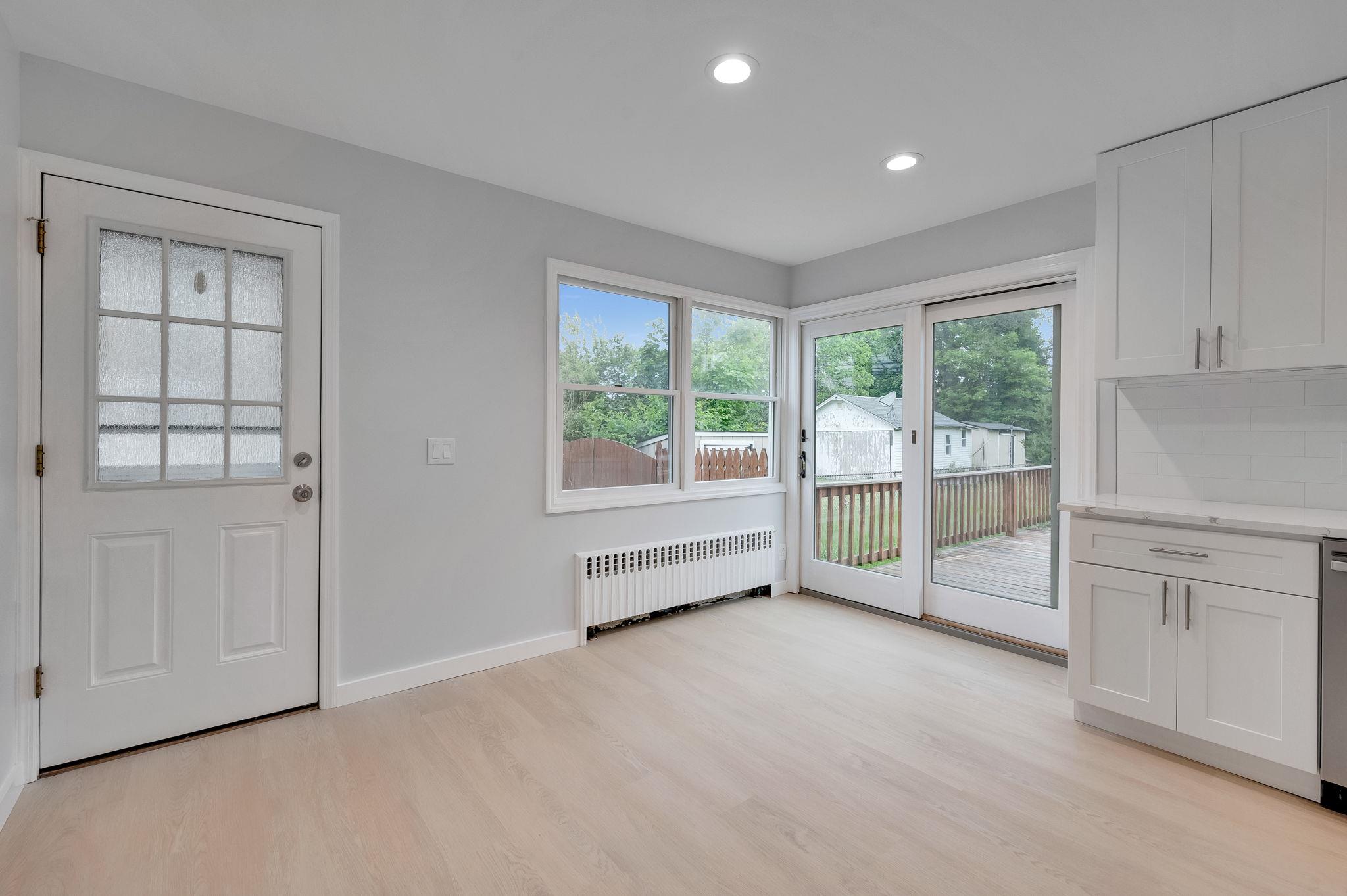 30 Millbrook Lane, Riverhead, New York image 6