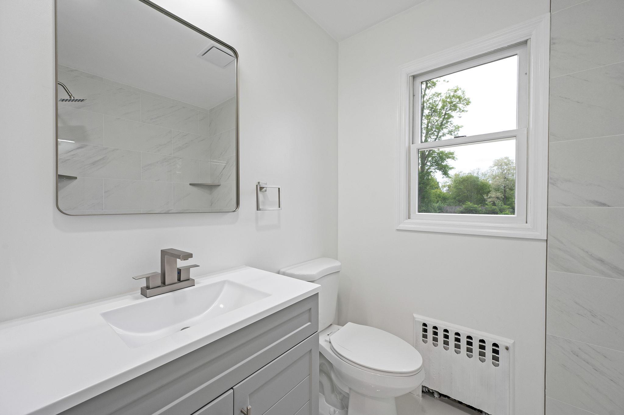 30 Millbrook Lane, Riverhead, New York image 18