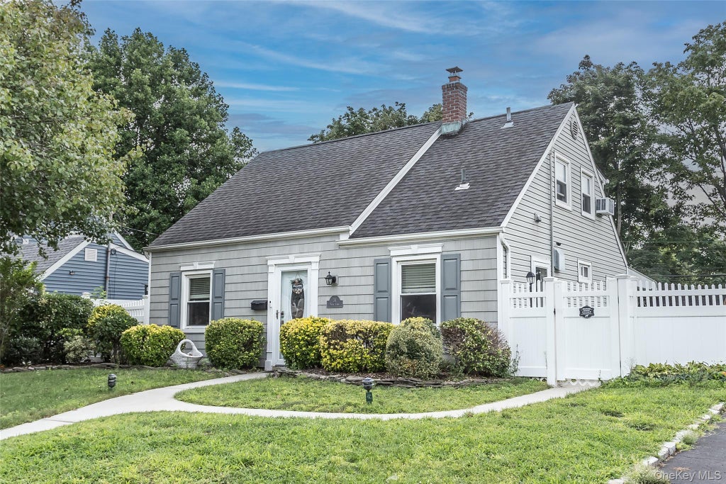 Photo of 34 Vista Lane, Levittown, NY 11756 (MLS # 1035477)