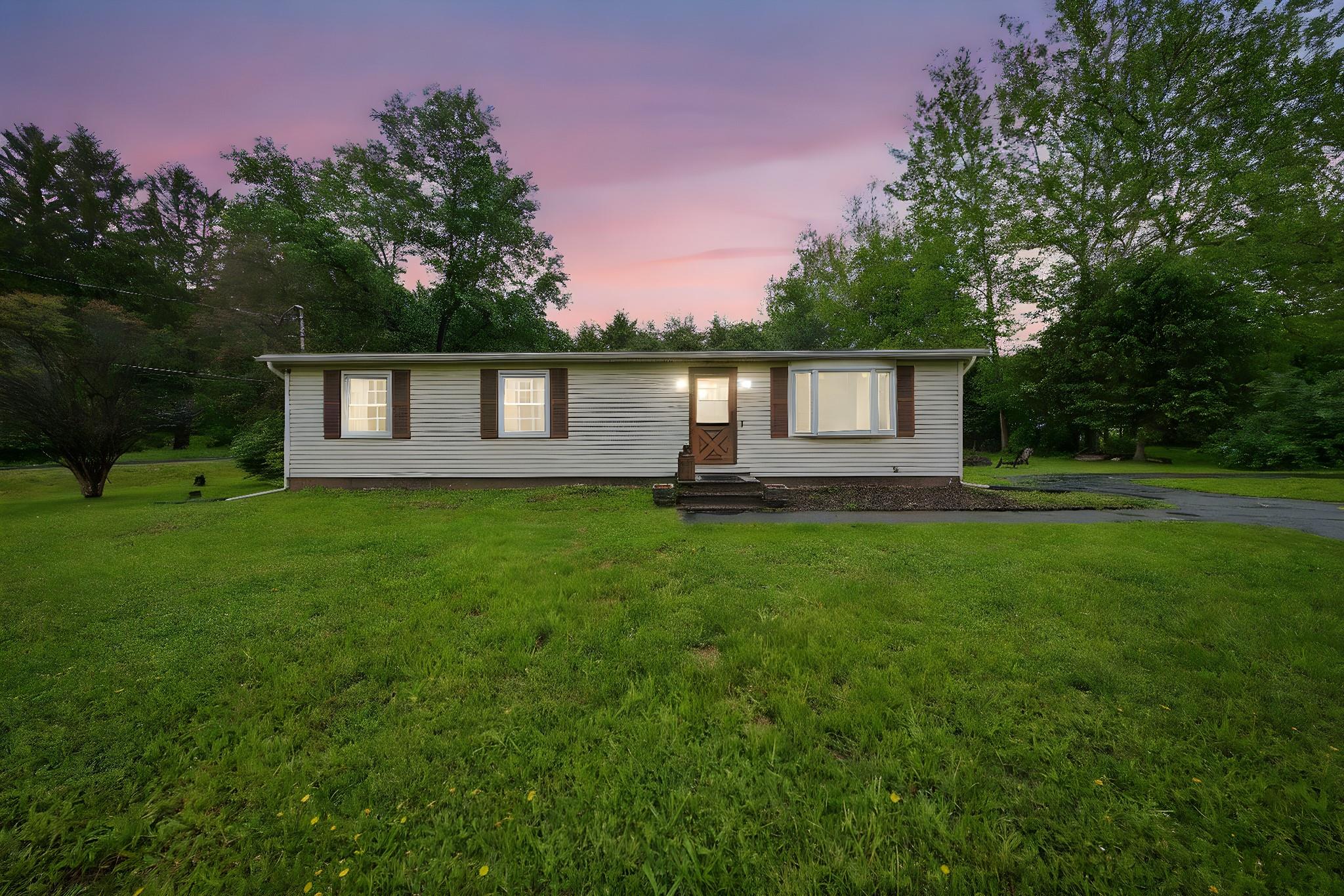 1 Schoolhouse Lane, Port Jervis, New York image 1