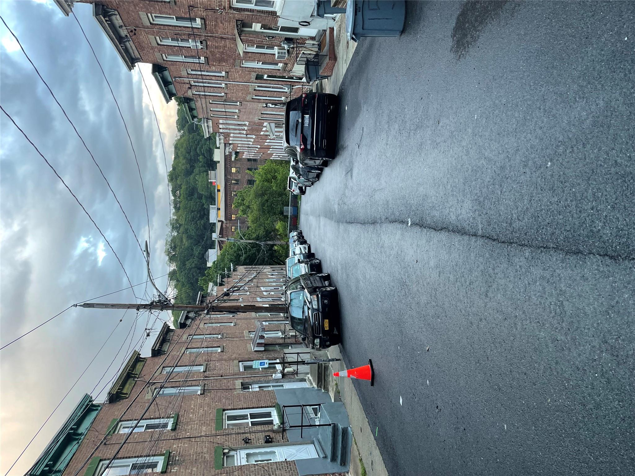 32 Moquette Row, Yonkers, New York image 4
