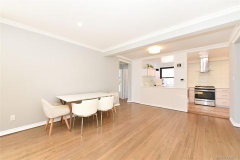 Homes For Sale - 211-06 75th Avenue #2E<br/> Bayside, NY 11364