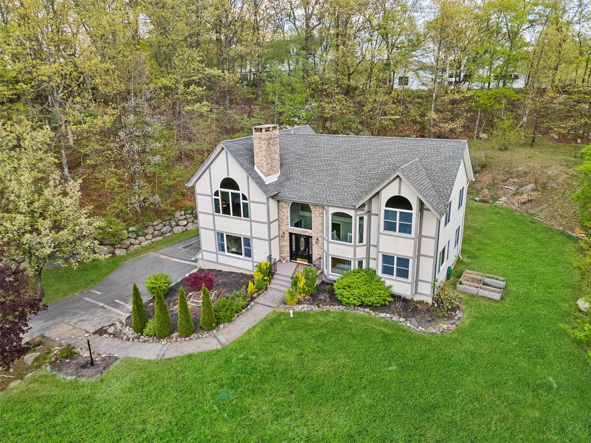 24 Table Rock Road
