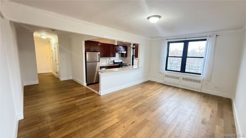 15040 71 ave 4 G Flushing NY 11367