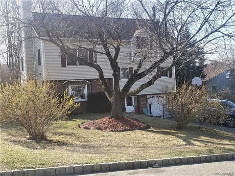 75 Duelk Avenue Monroe NY 10950