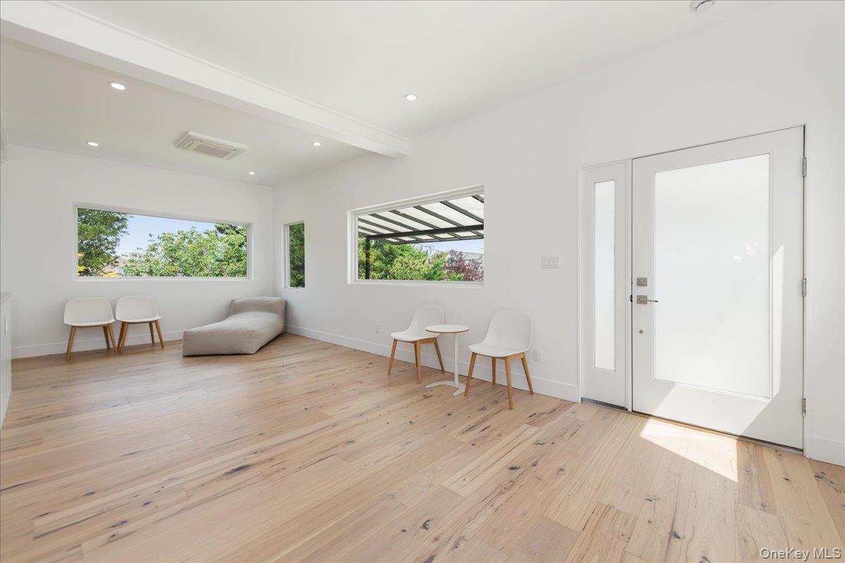 Atlantic Beach, New York 11509, United States, 4 Bedrooms Bedrooms, ,4 BathroomsBathrooms,Residential,Active,175196