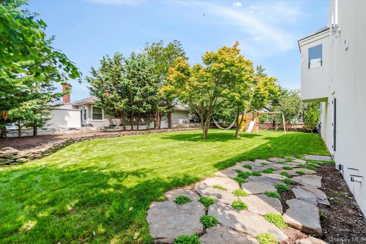 Atlantic Beach, New York 11509, United States, 4 Bedrooms Bedrooms, ,4 BathroomsBathrooms,Residential,Active,175196