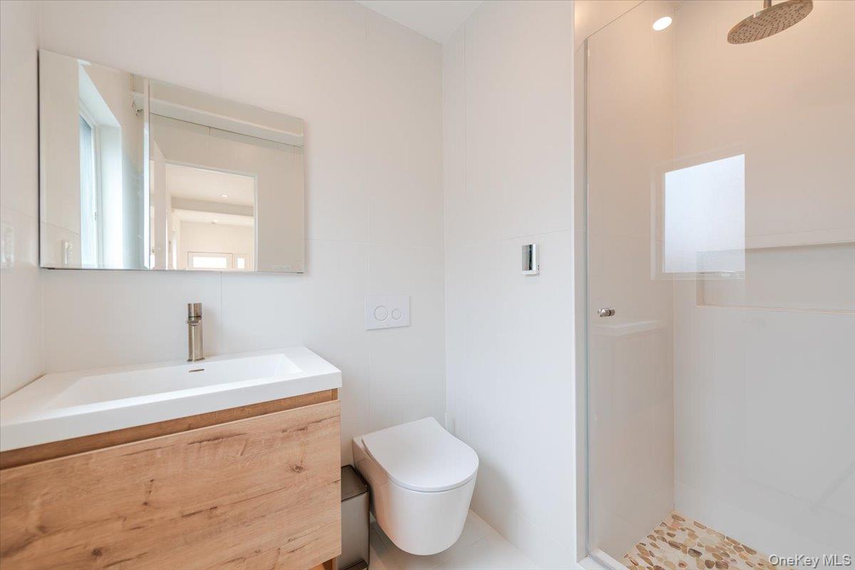 Atlantic Beach, New York 11509, United States, 4 Bedrooms Bedrooms, ,4 BathroomsBathrooms,Residential,Active,175196