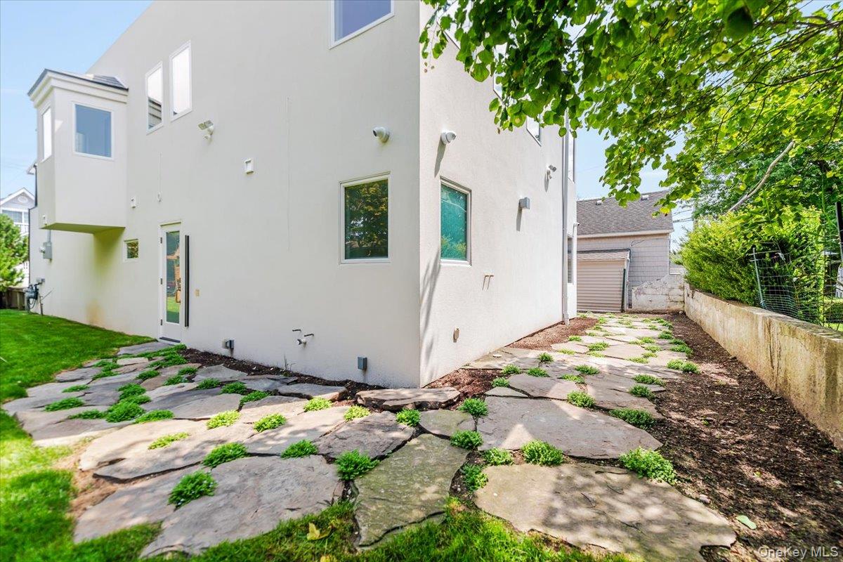 Atlantic Beach, New York 11509, United States, 4 Bedrooms Bedrooms, ,4 BathroomsBathrooms,Residential,Active,175196