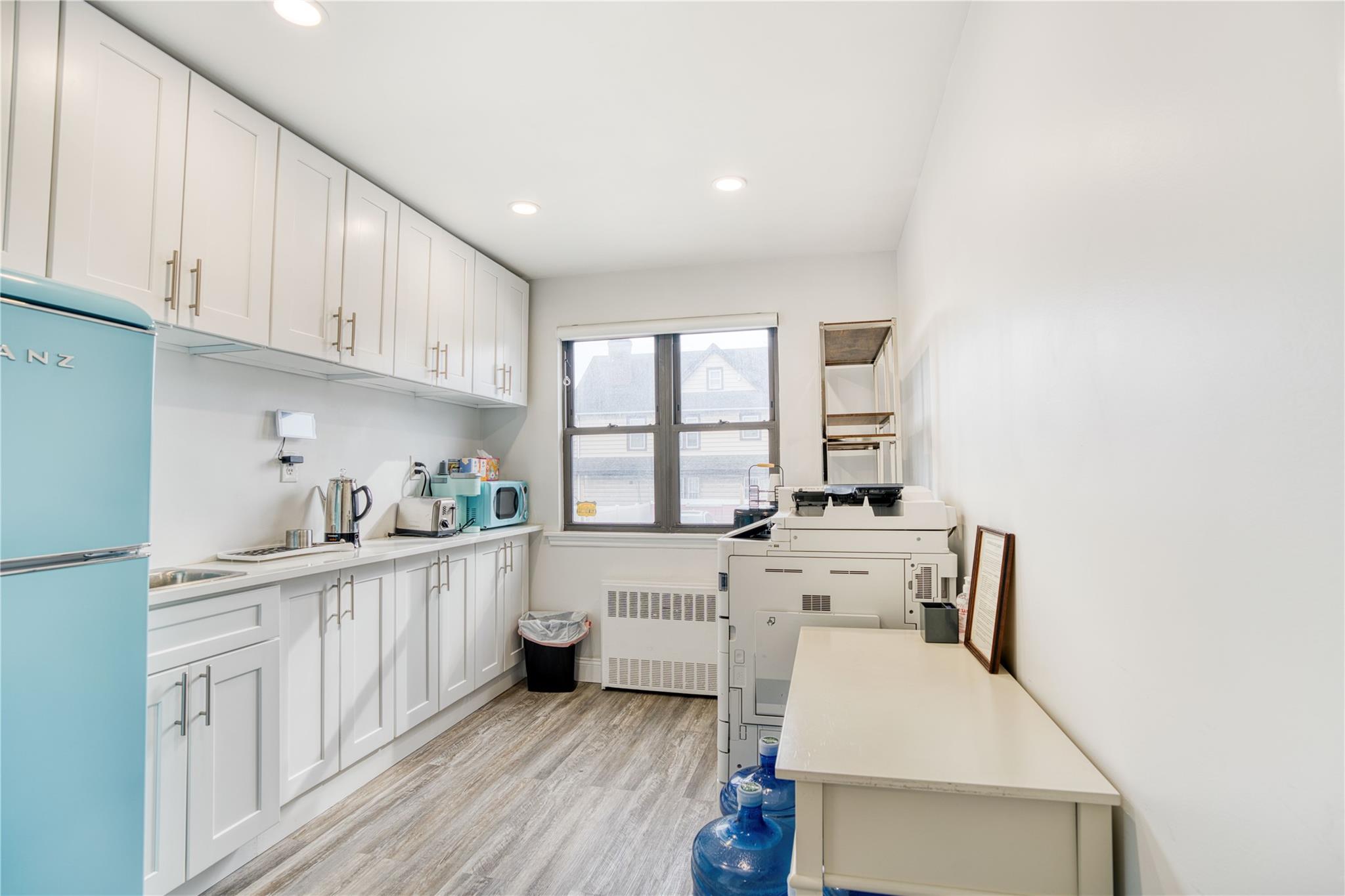 167-20 Northern Blvd Boulevard, New York, New York image 10