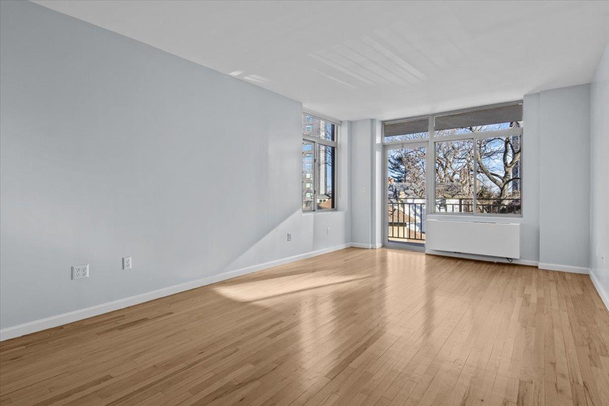 Rental Property at Oxford Avenue 4B, Bronx, New York - Bedrooms: 2 
Bathrooms: 2  - $3,400 MO.