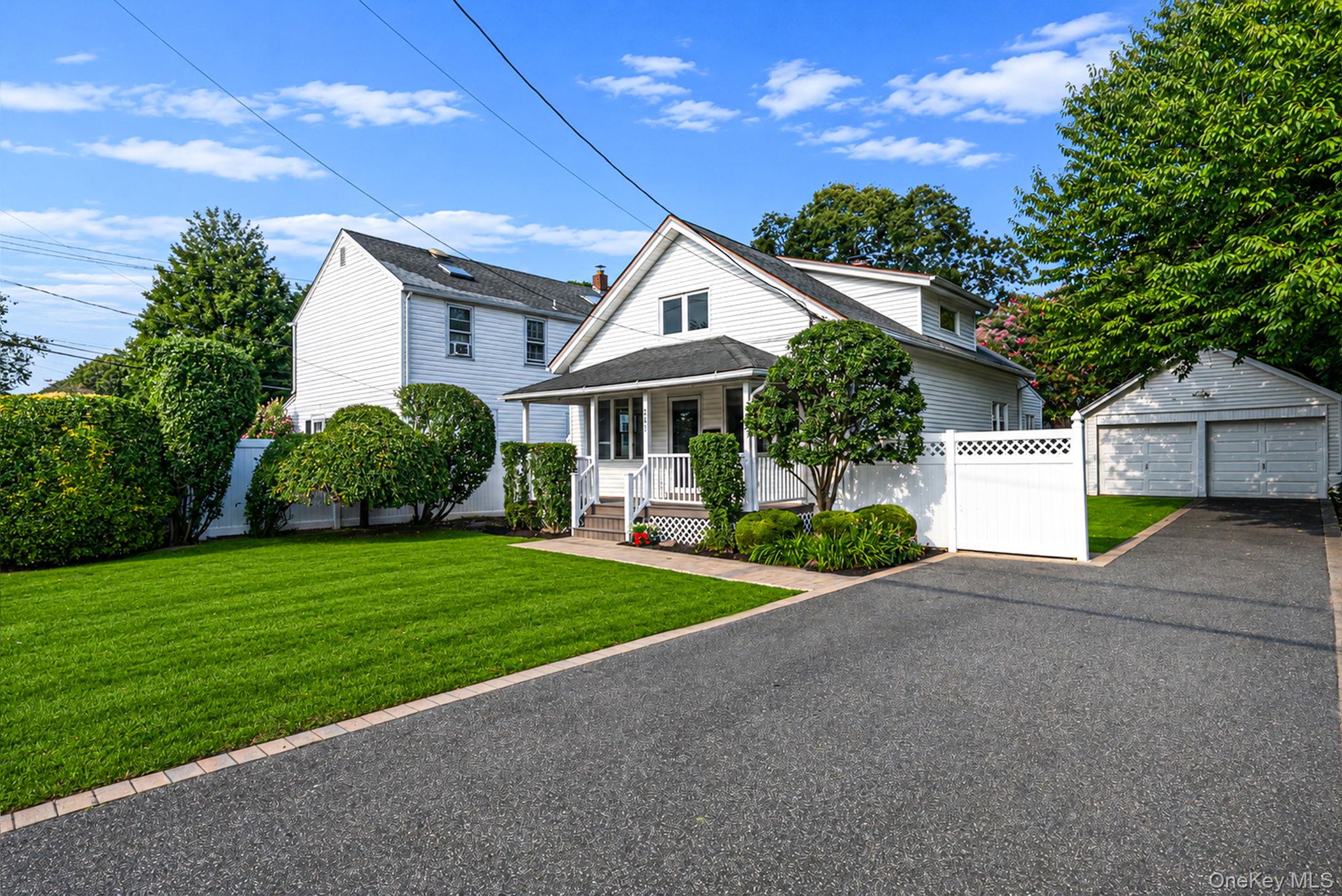 245 Greeley Avenue - Photo 2
