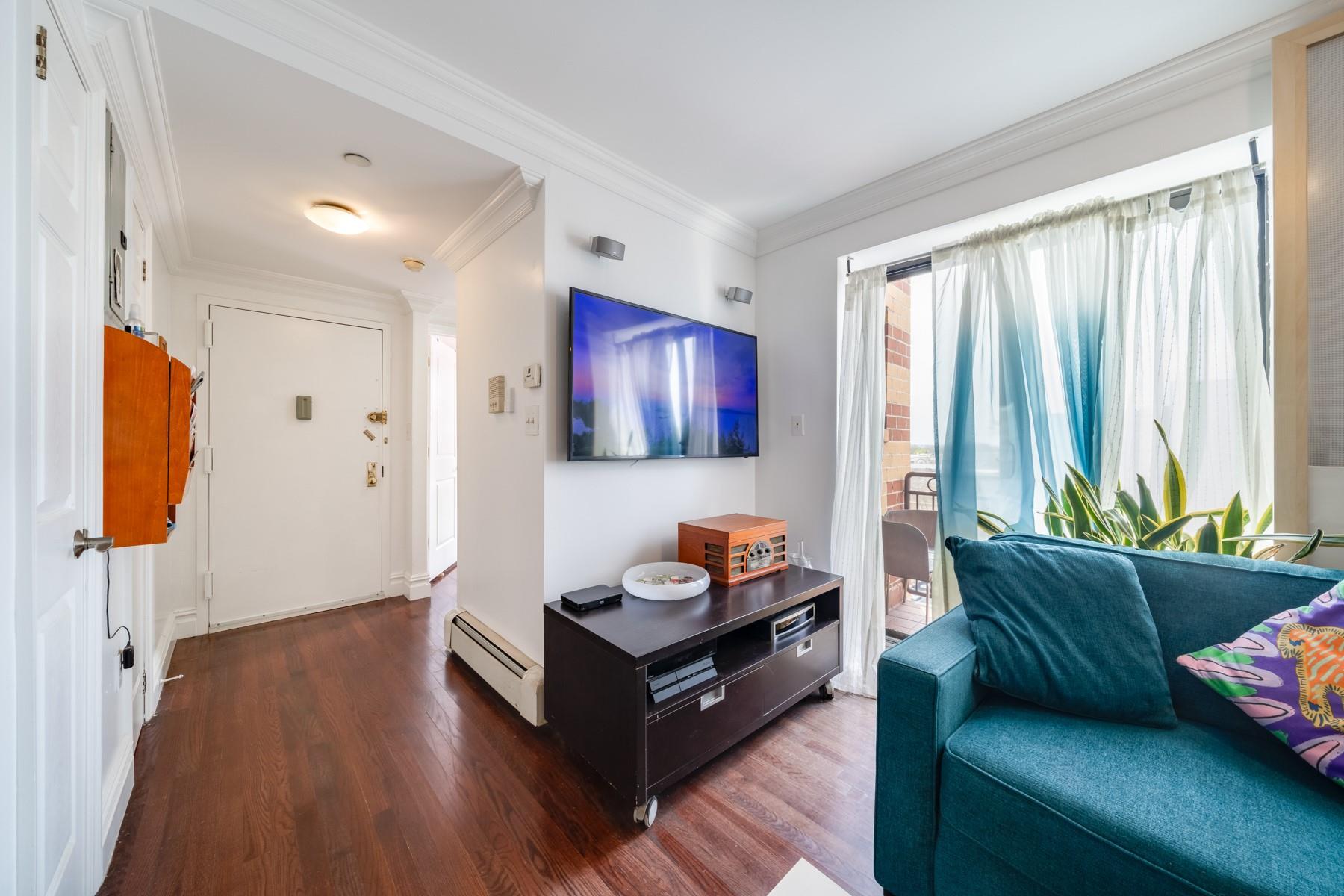 49-07 43rd Avenue #7F, Sunnyside, New York image 4