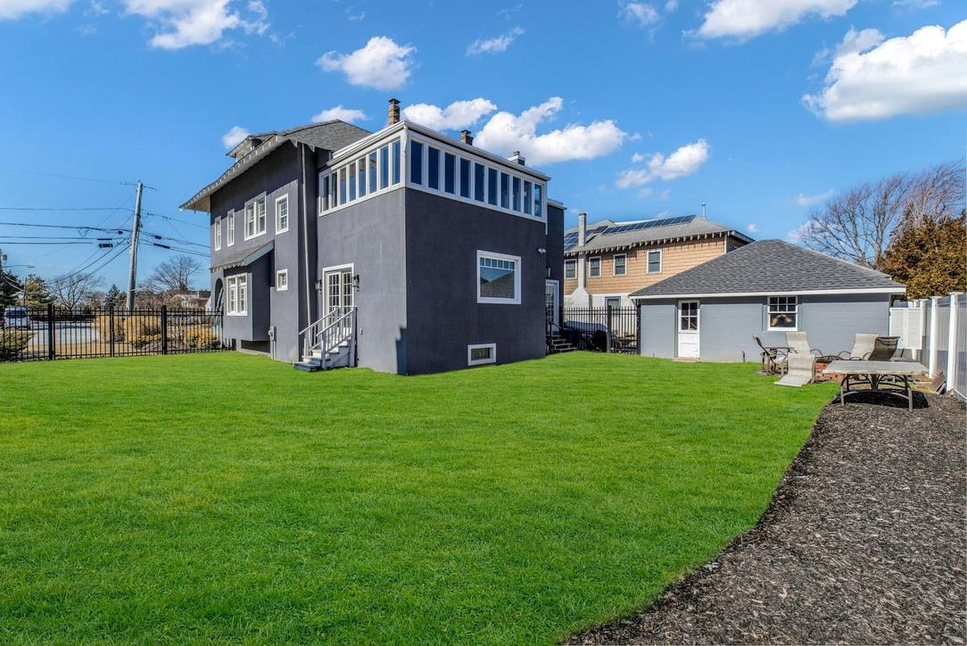 311 Handsome Avenue, Sayville, New York image 27