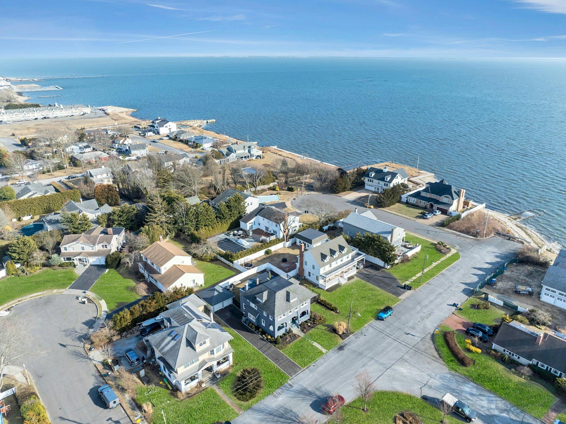 311 Handsome Avenue, Sayville, New York image 31