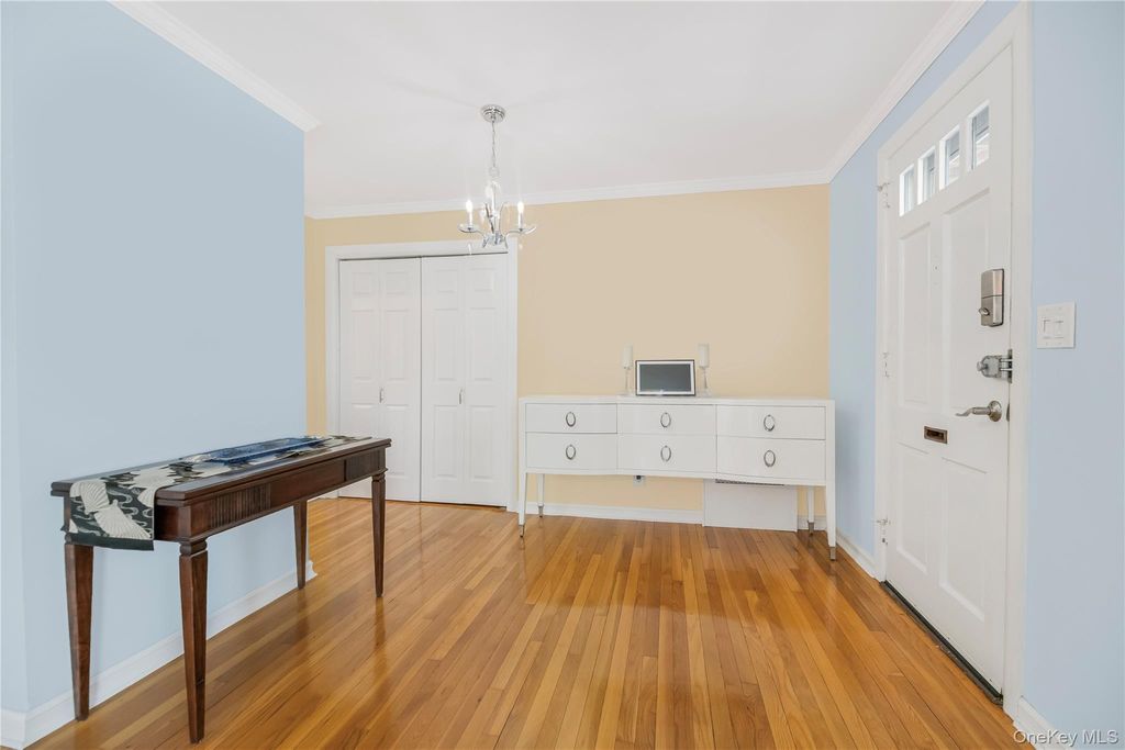 Photo of 71 Lawrence Park Crescent #71, Bronxville, NY 10708 (MLS # 991424)