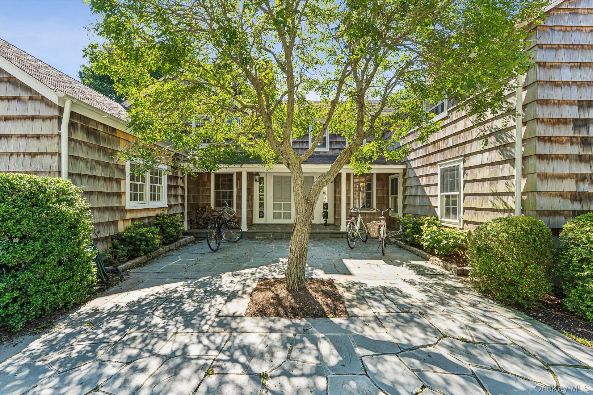 20 Quogue Street