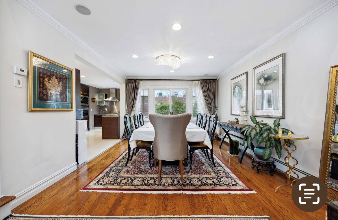 26 SOMERSET Drive N