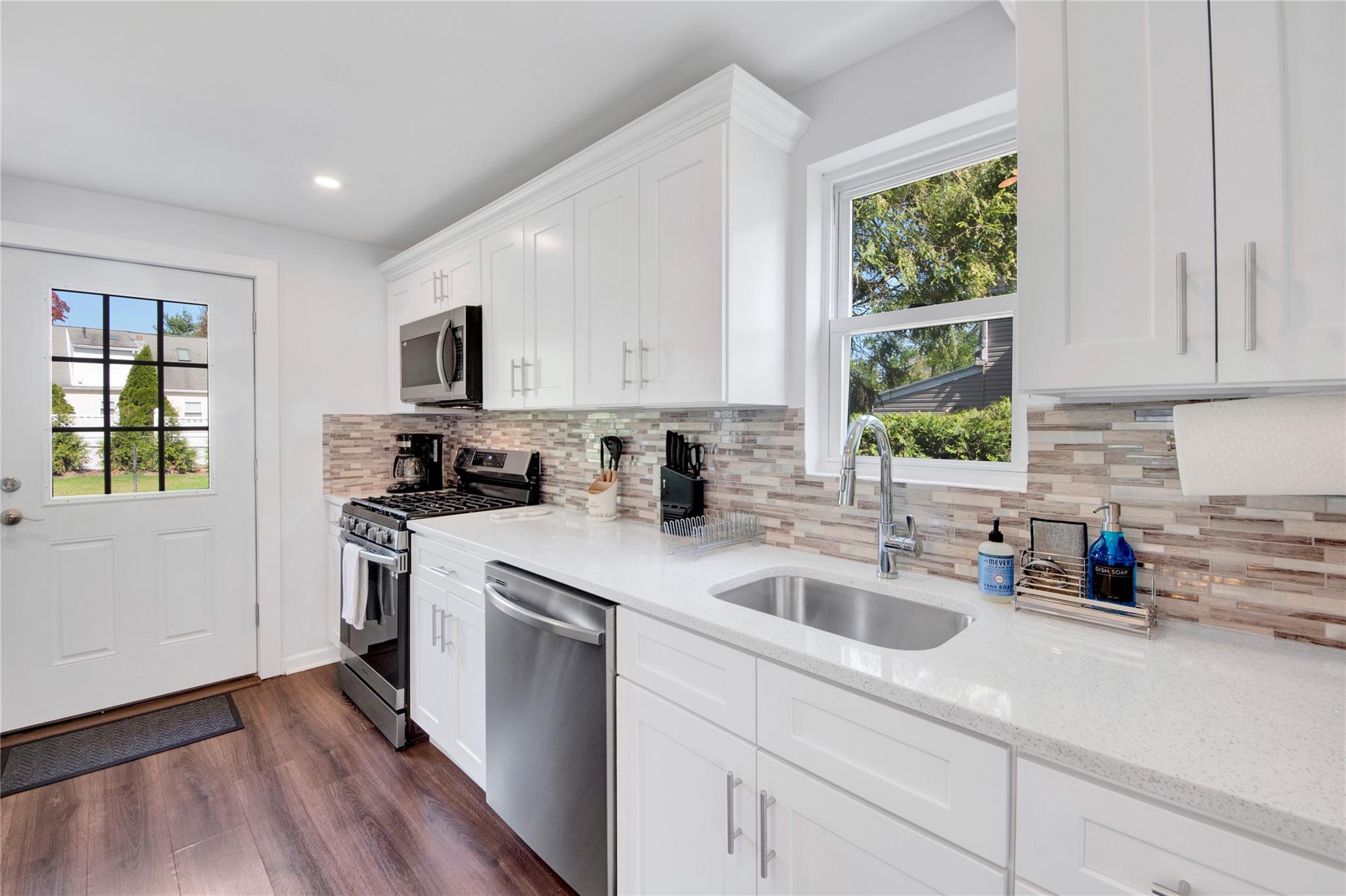 26 Alta Drive, Mount Vernon, New York image 14