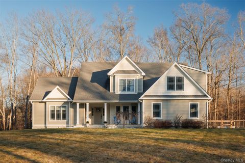 44 Will Tremper Drive Rhinebeck NY 12572