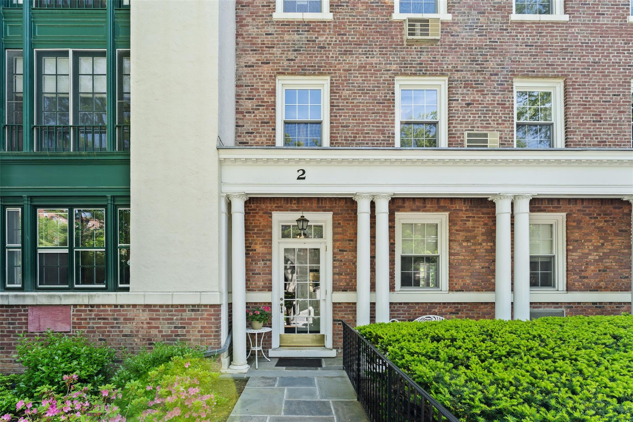 2 Brooklands Cir #2D, Bronxville, New York image 2