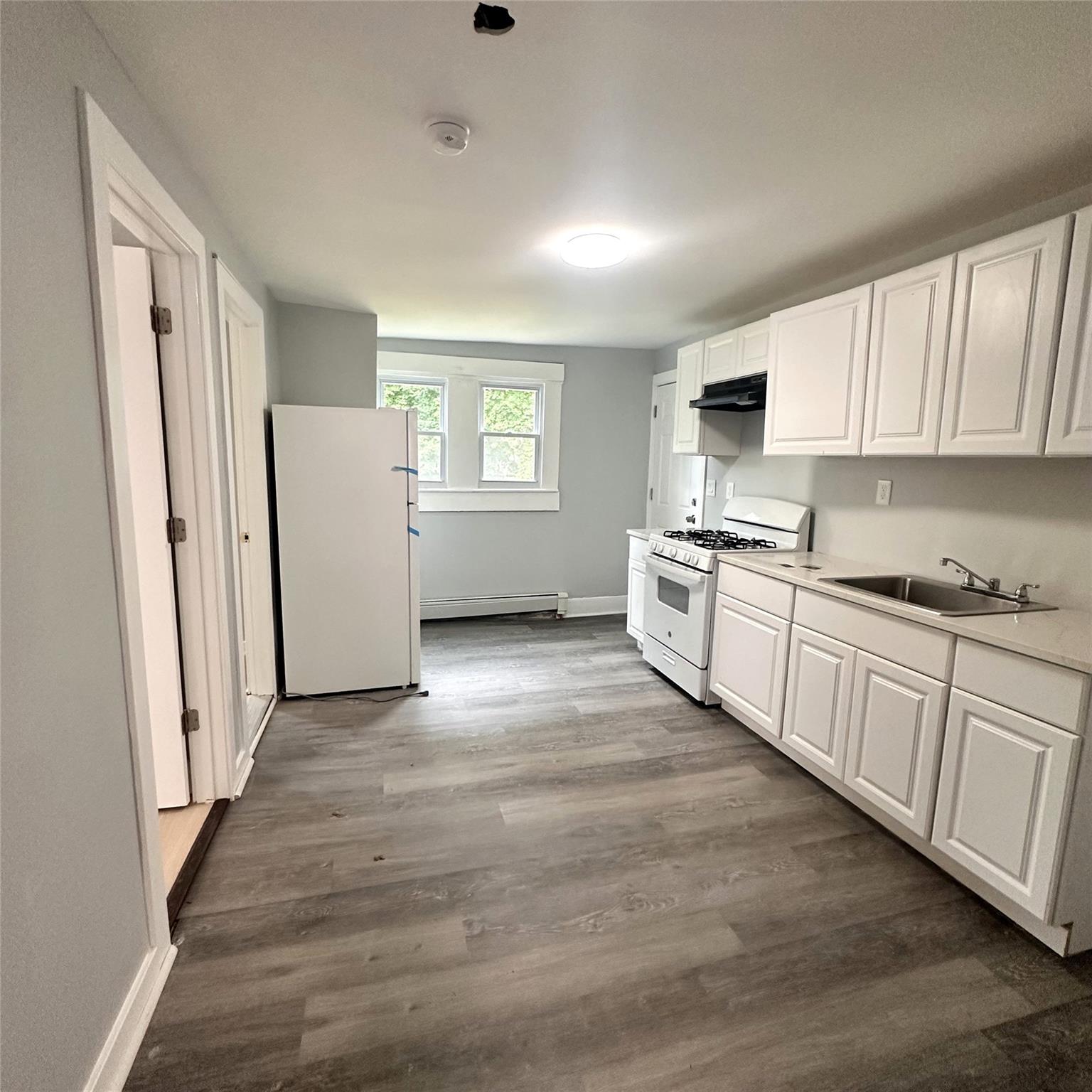 Poughkeepsie, New York 12601, United States, 3 Bedrooms Bedrooms, ,1 BathroomBathrooms,Residential,Active,137907