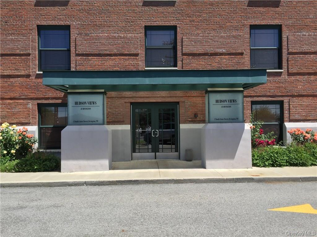 1 S Astor Street 302