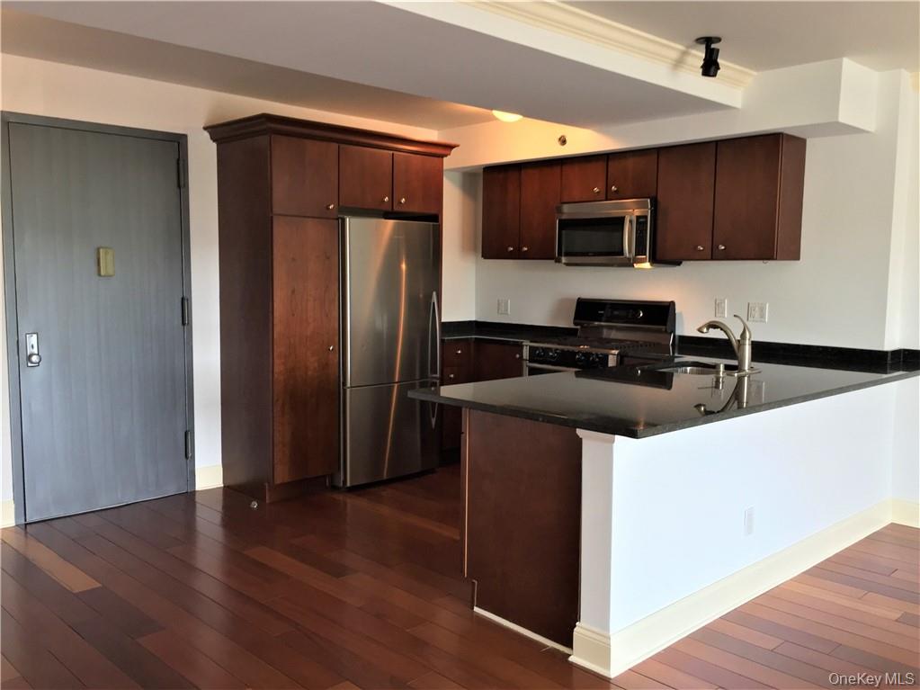1 S Astor Street 302