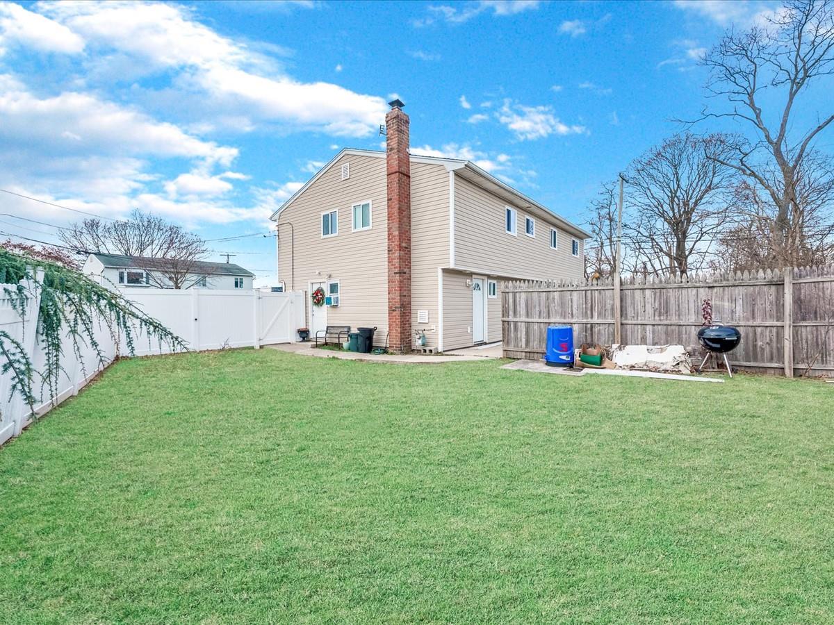 5 Snapper Court, Lindenhurst, New York image 22