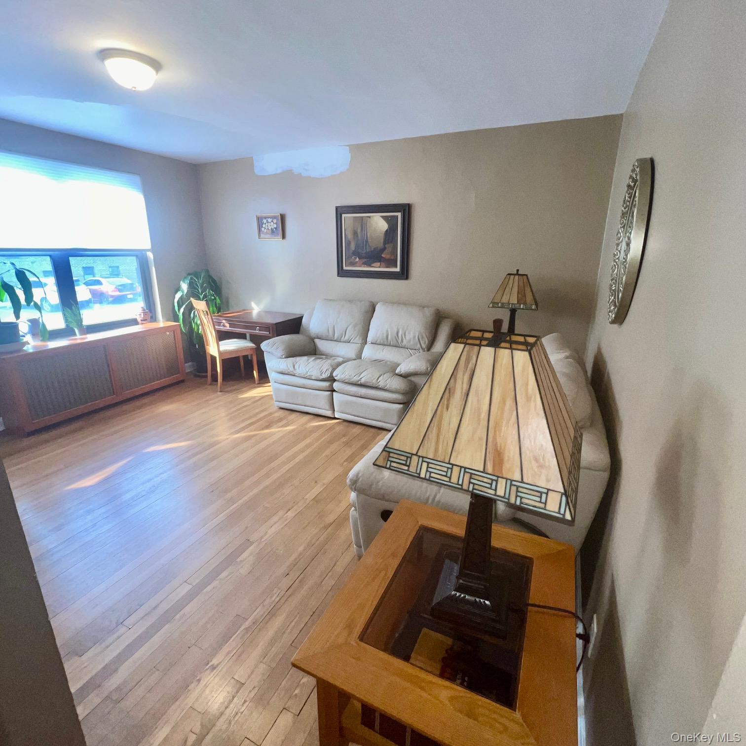 204 Richbell Road B4