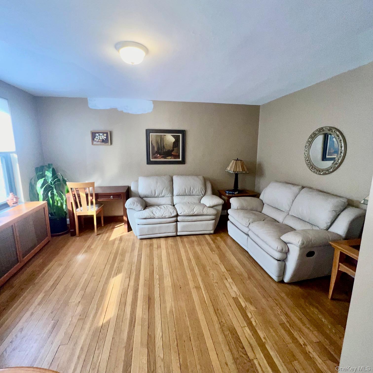 204 Richbell Road B4