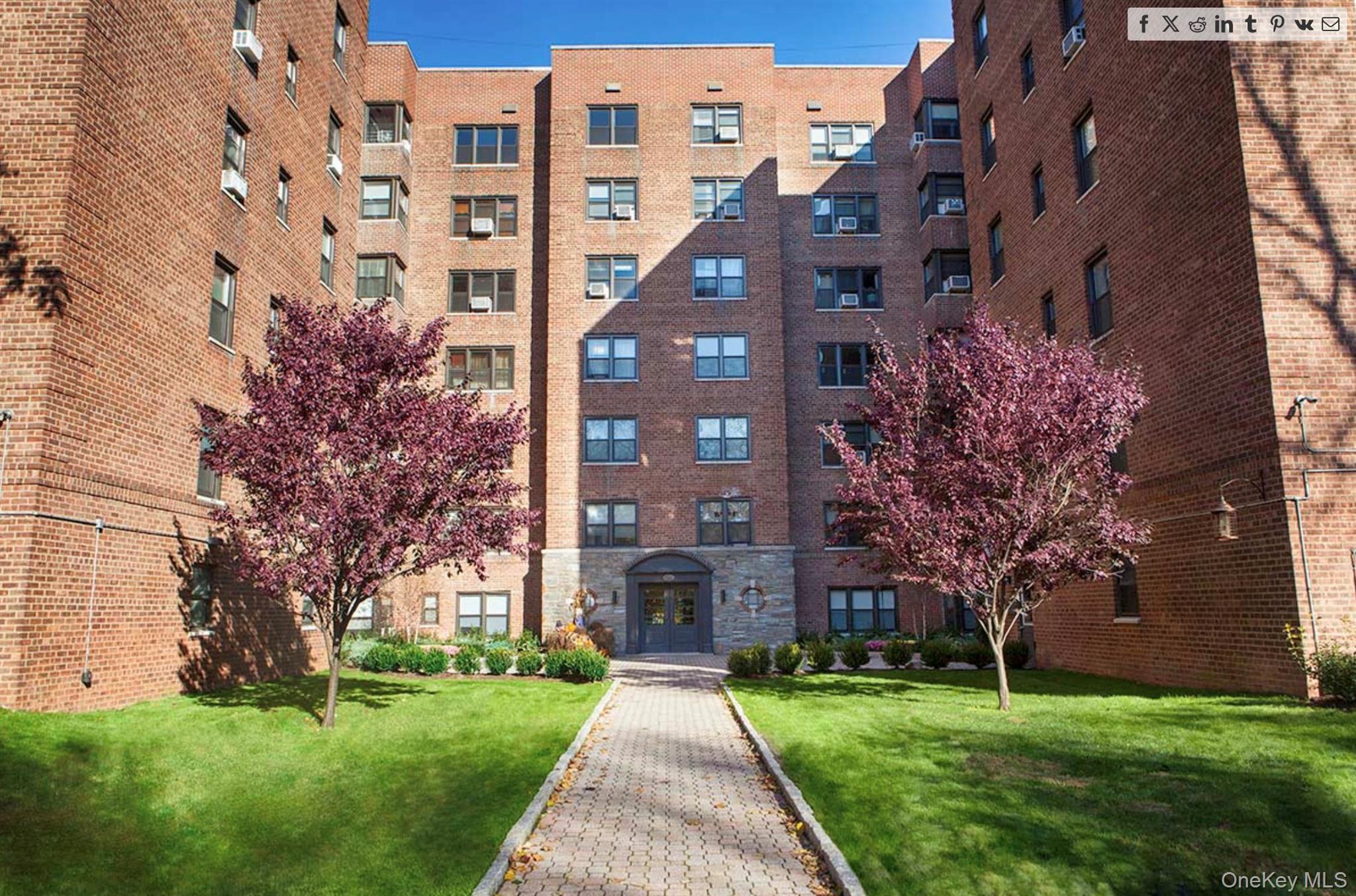 505 E Lincoln Avenue E-214