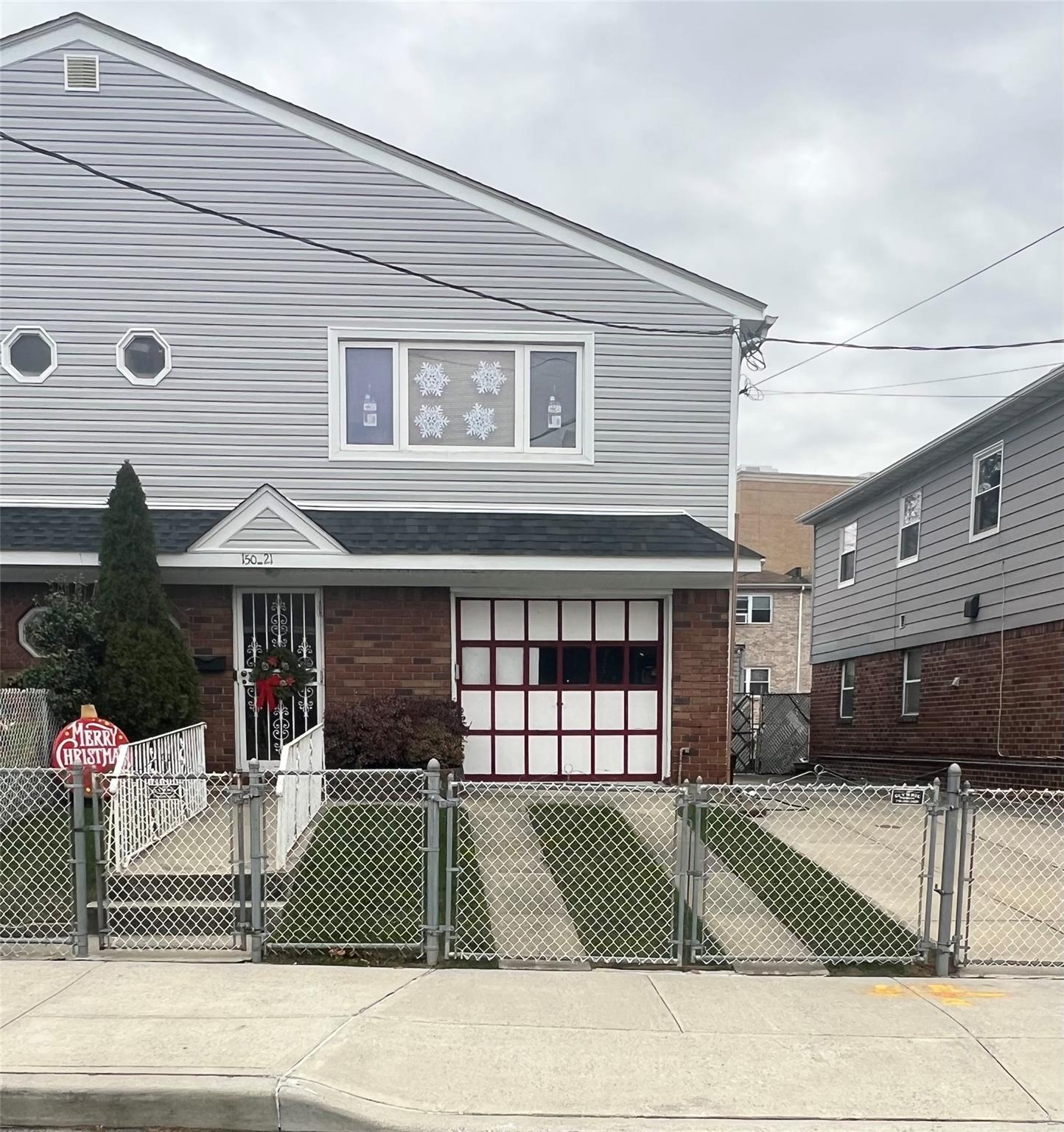 Tahoe Street, Ozone Park, Queens, NY - 5 Bedrooms  
2 Bathrooms - 