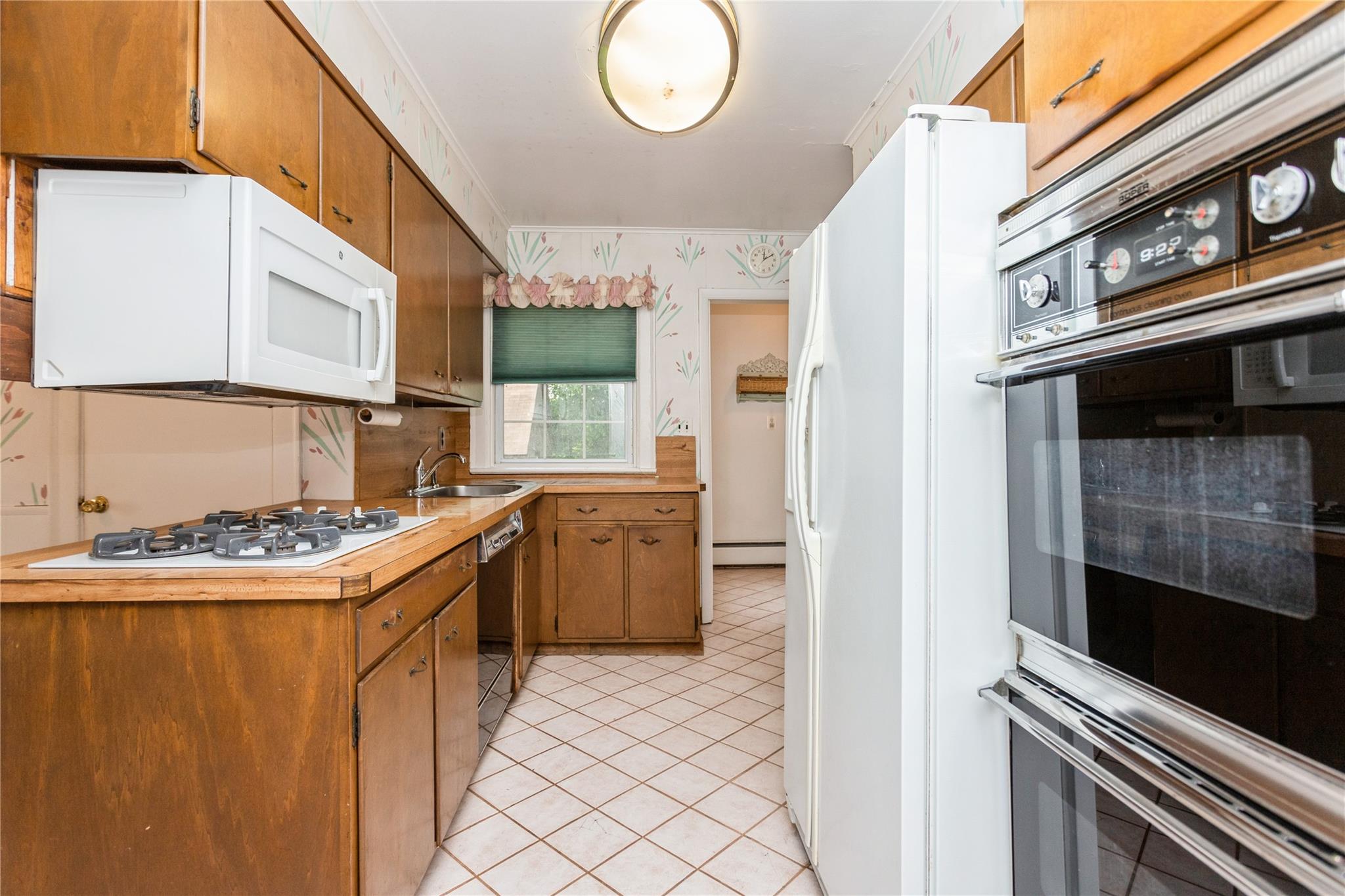 20 Harding Drive, New Rochelle, New York image 11