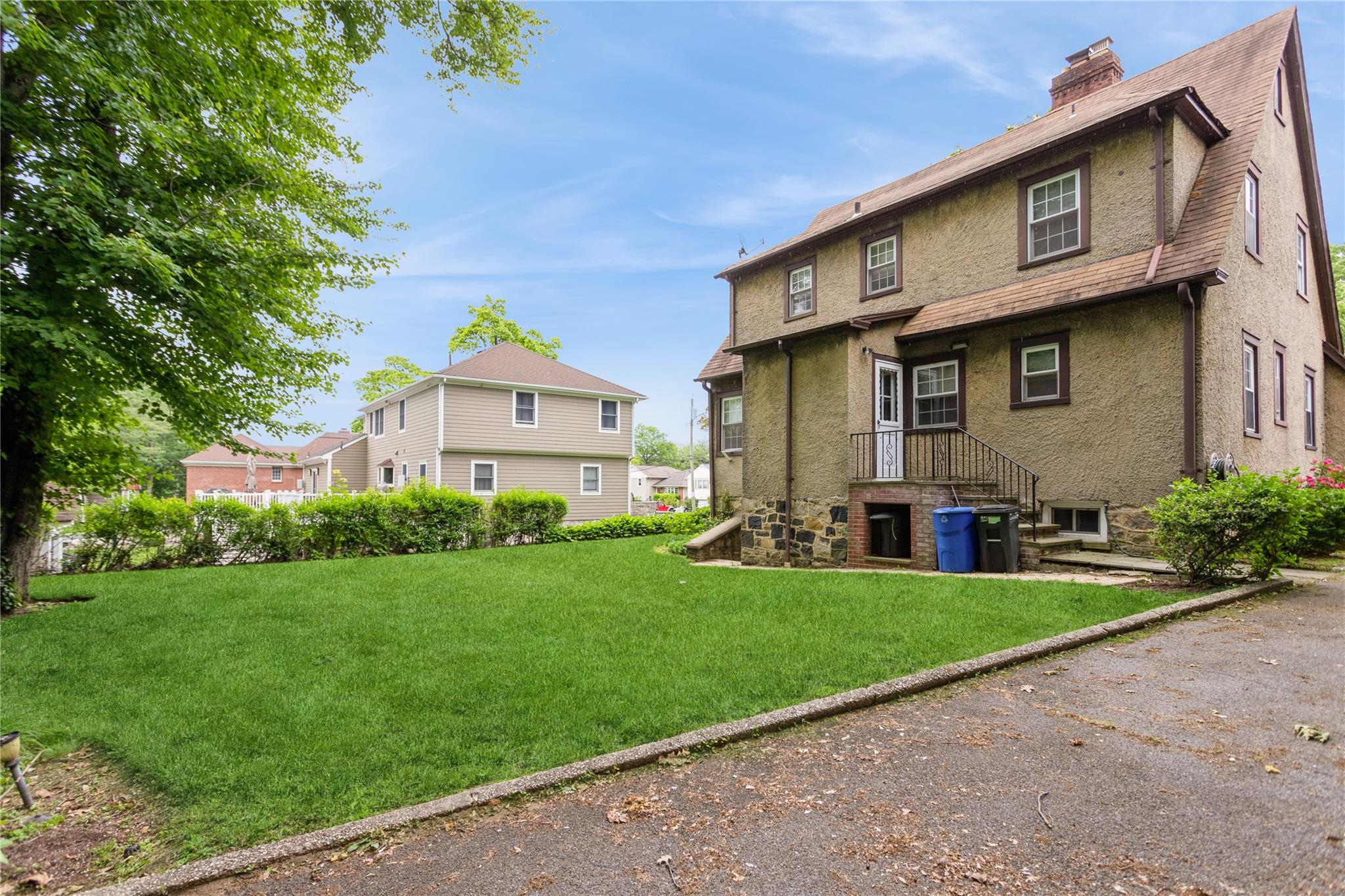 20 Harding Drive, New Rochelle, New York image 25