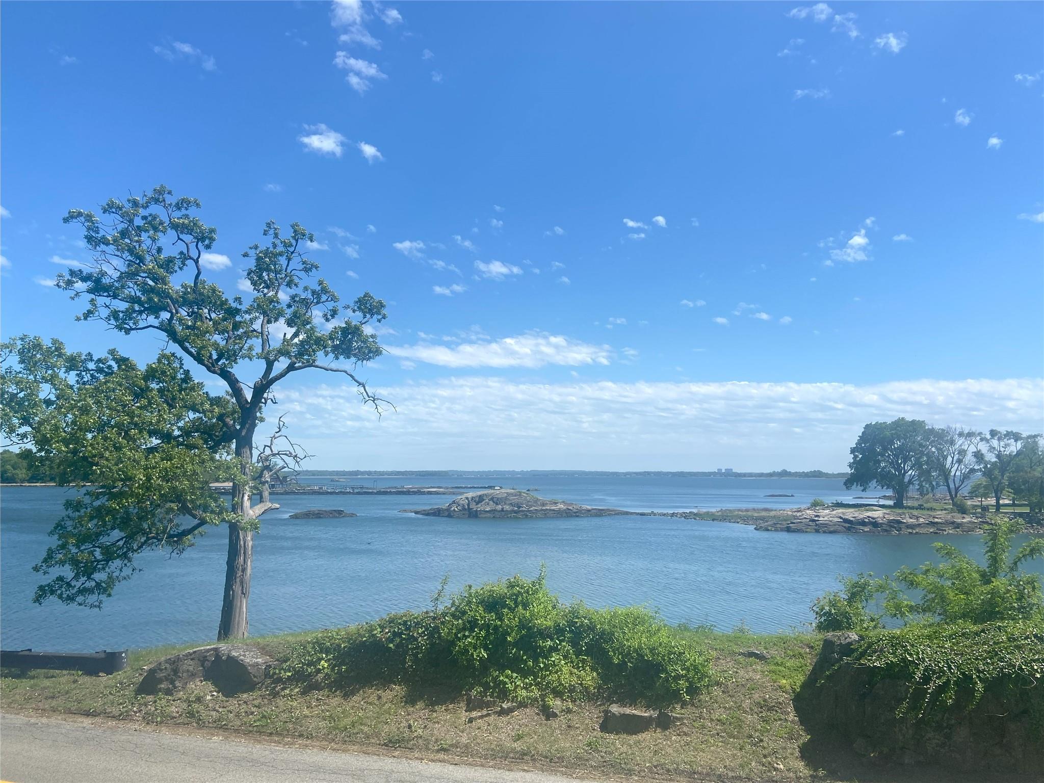 20 Harding Drive, New Rochelle, New York image 29