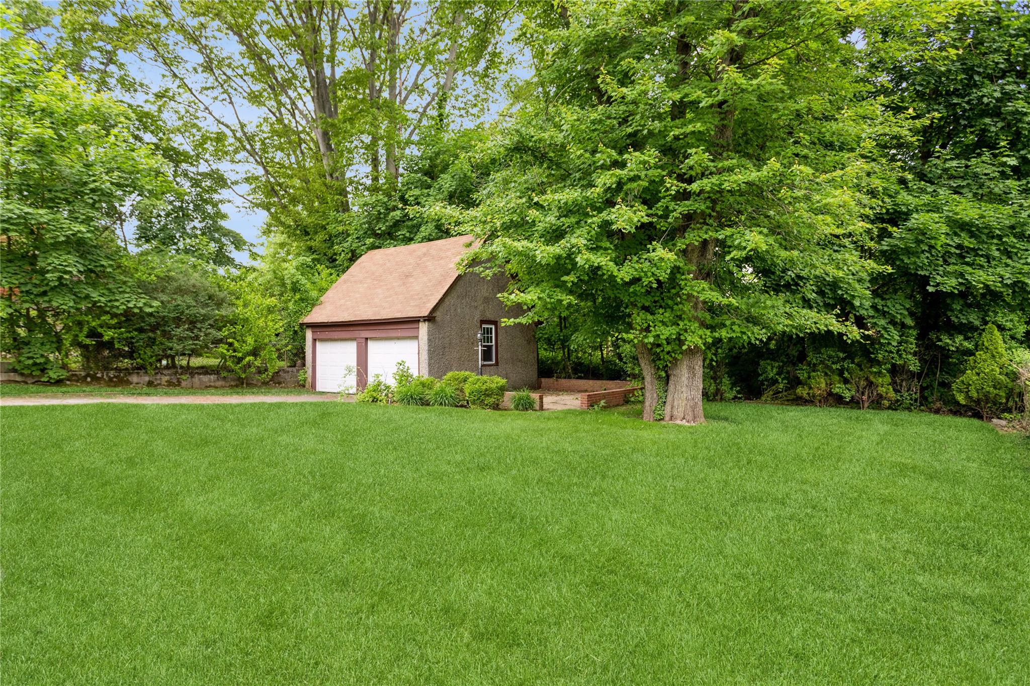20 Harding Drive, New Rochelle, New York image 27